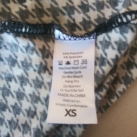 LuLaRoe women's size XS black and white cardigan sweater - Picture 14 of 15